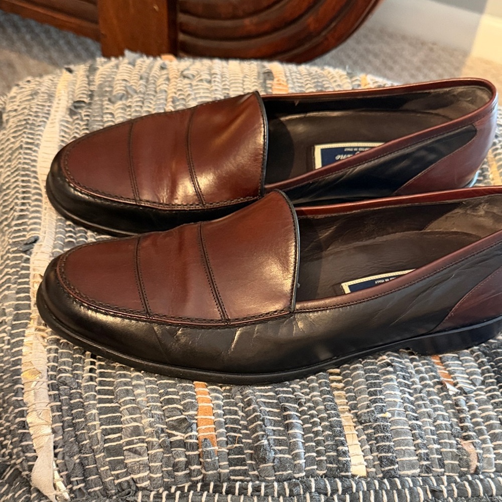 Men's Classic Black and Brown Loafers